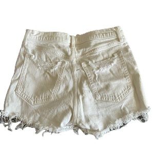 Abercrombie & Fitch High Rise Mom Short Curve Love in white size 28